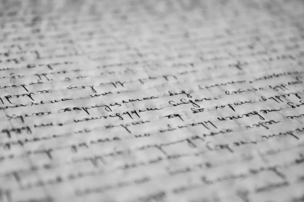 écrits manuscrits d'une rédactrice freelance